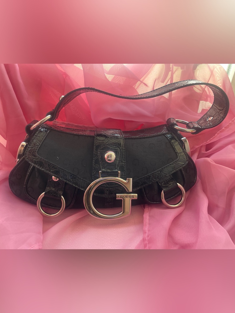 Vintage Guess Black Monogram Shoulder Bag w/ Croc Trim & G Buckle - Picture 2 of 6